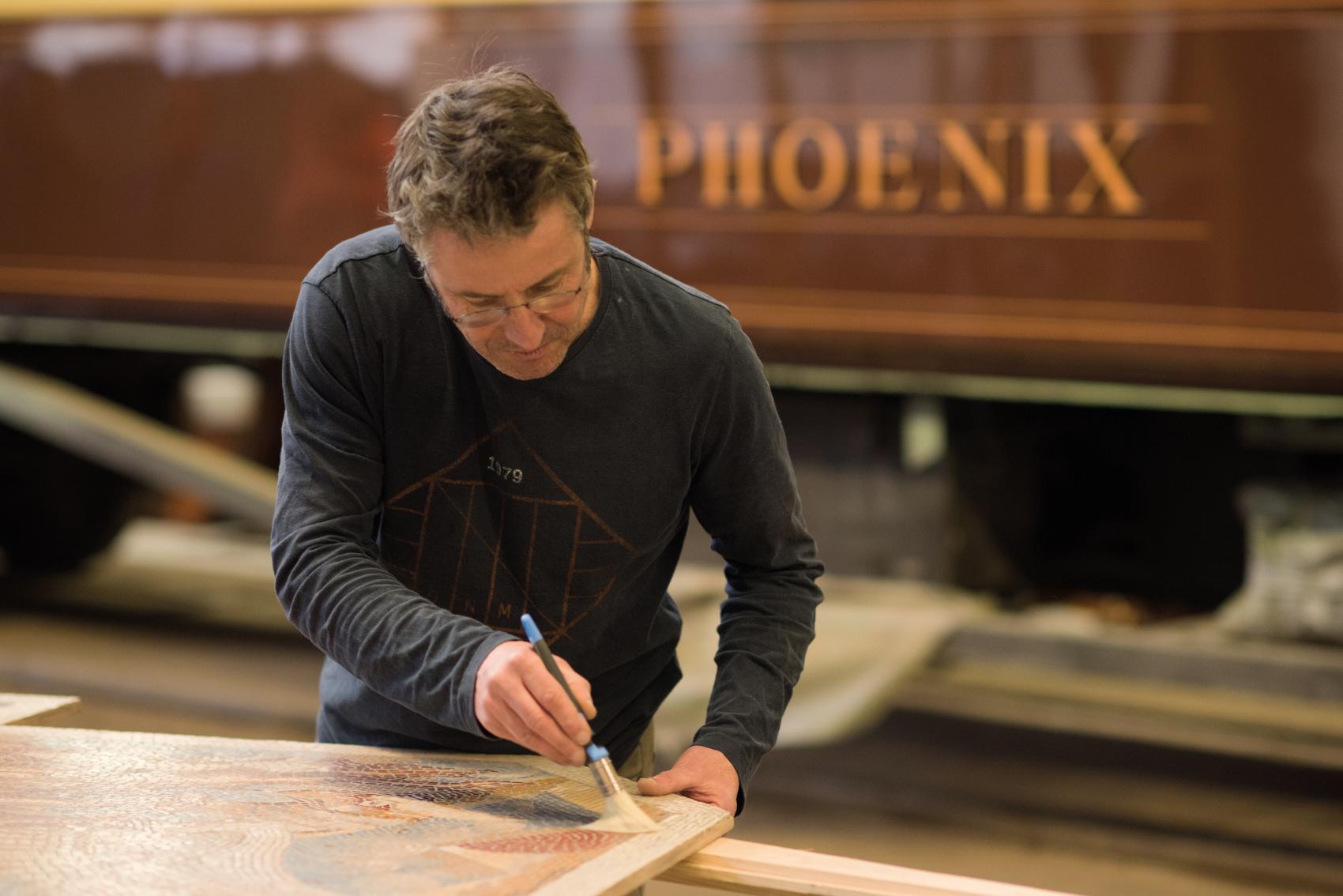Restauration des mosaïques de la voiture Phoenix du Train Belmond British pullman, Geste d'or grand prix métiers